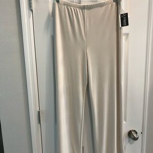 Frank Lyman design stretch waist pant